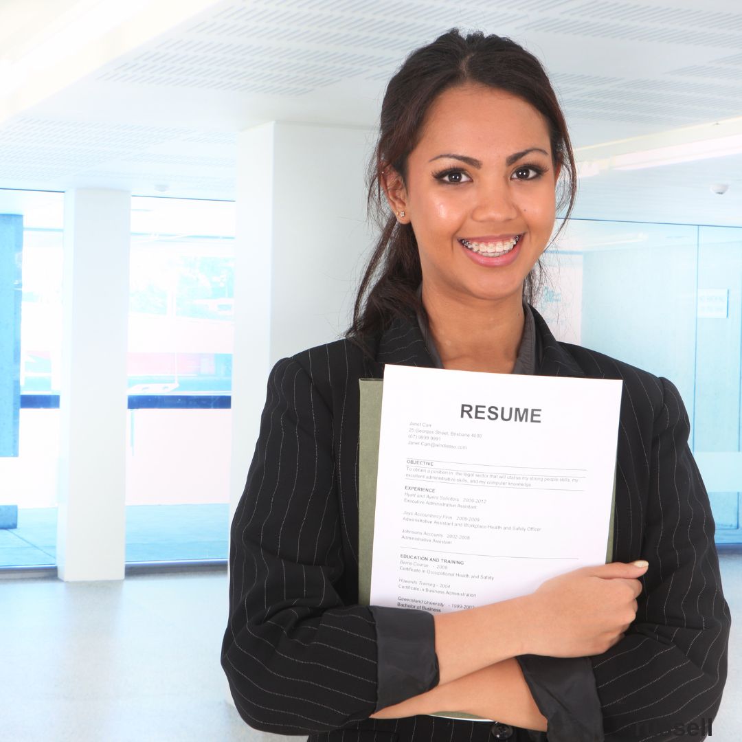 Resume 1080x1080 alt=""